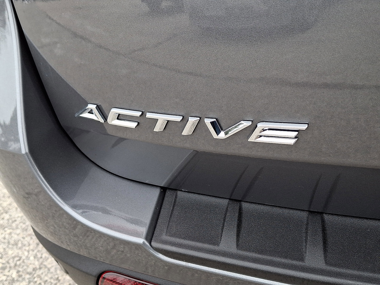 Certified 2025 Ford Explorer Active image 34