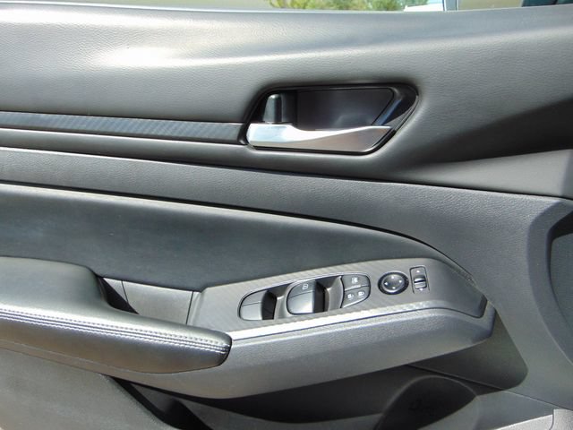 Used 2025 Nissan Altima 2.5 SV FWD image 20