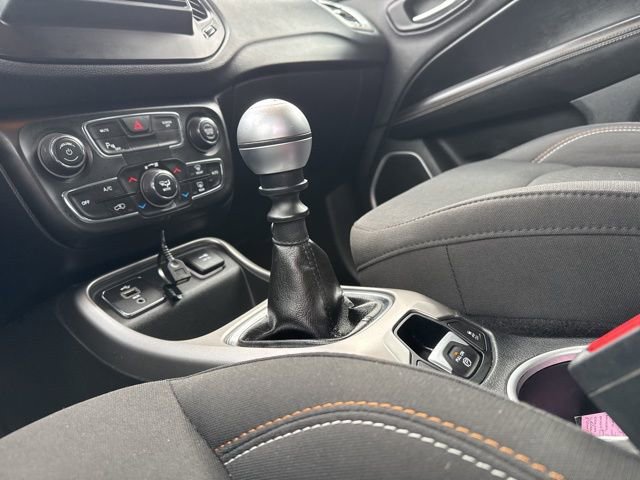 Used 2018 Jeep Compass Sport w/ Tech Group FWD image 28