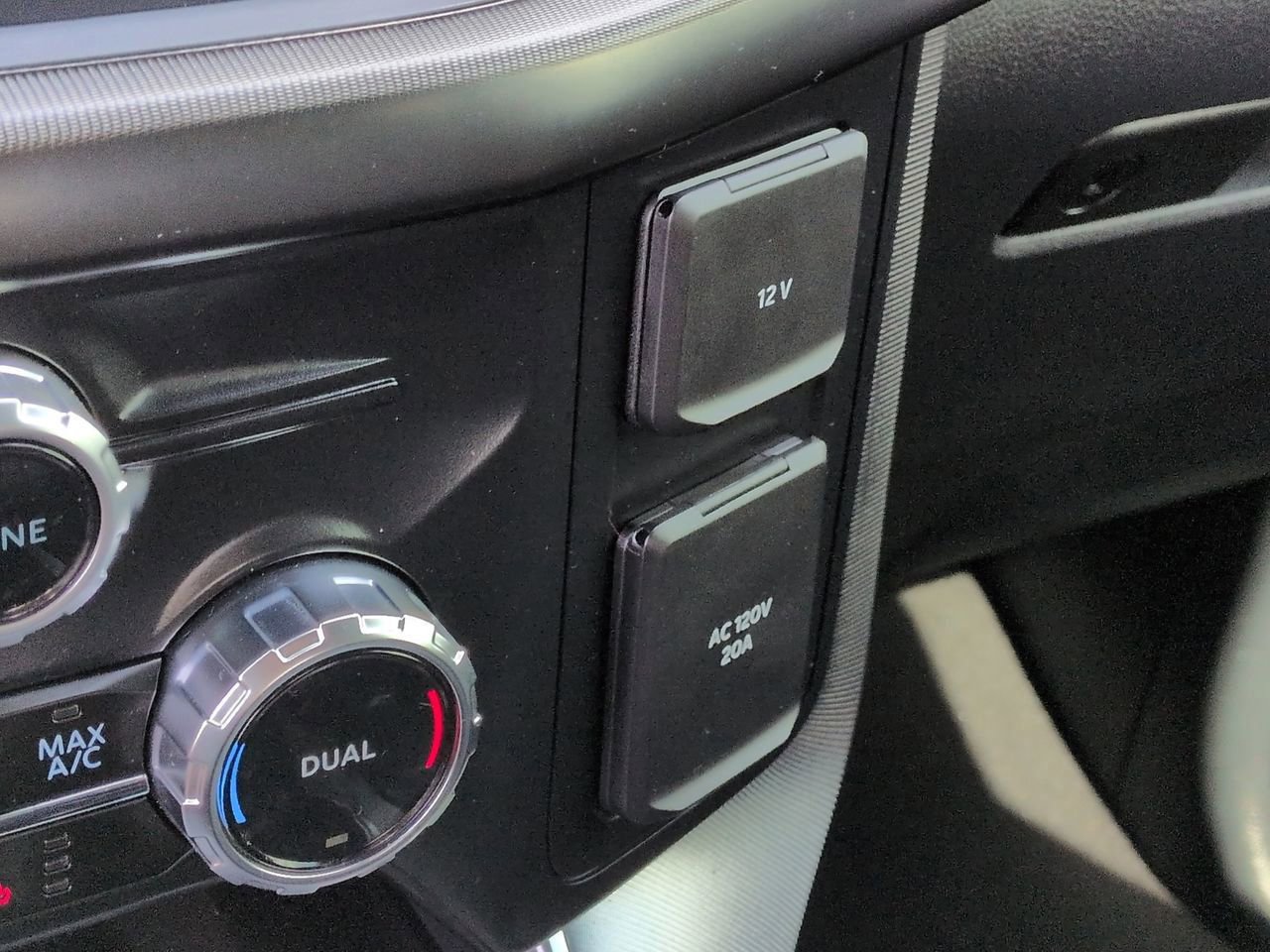 Certified 2024 Ford F150 Platinum AWD/4WD image 21