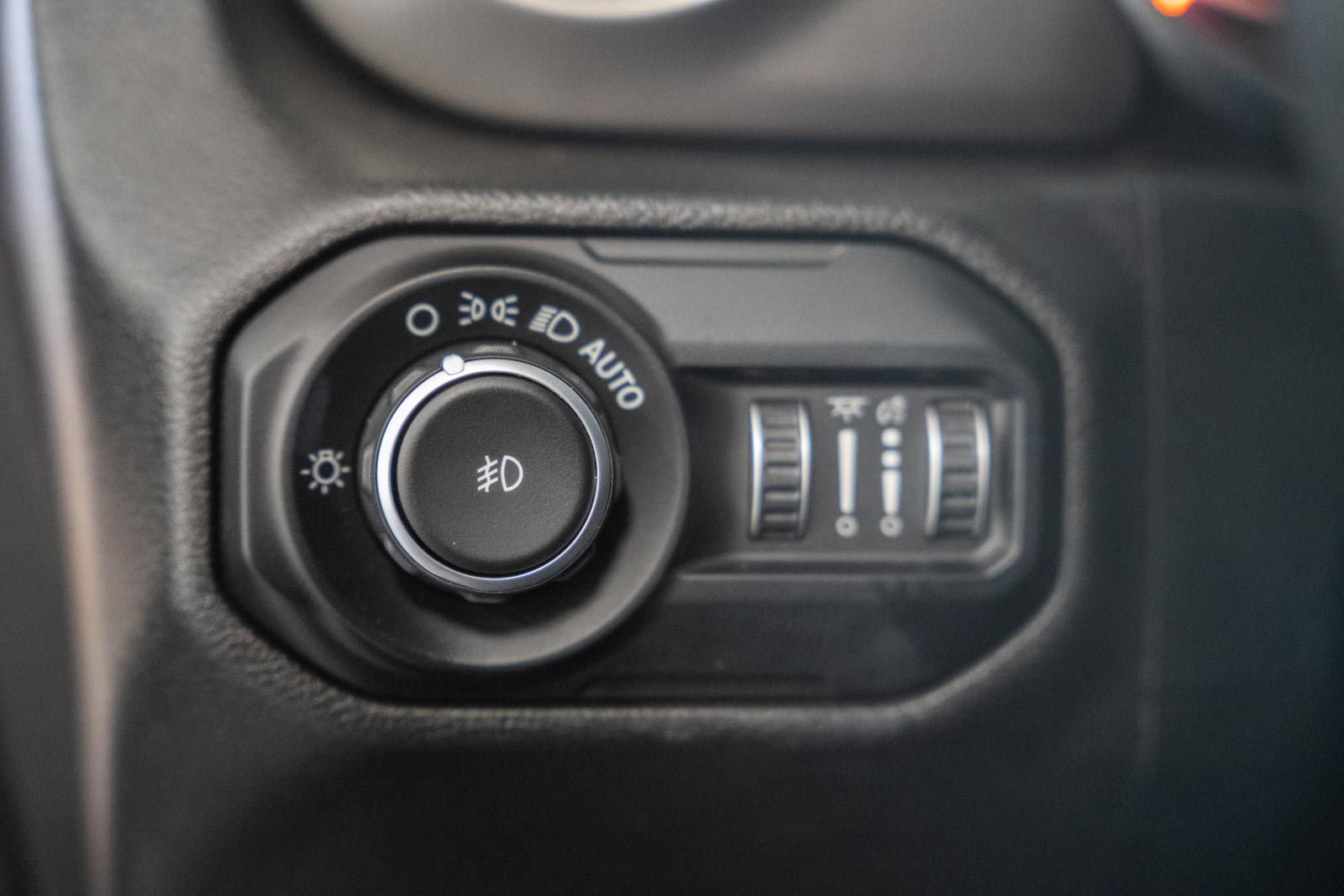 Used 2018 Jeep Wrangler Unlimited Sport S AWD/4WD image 43