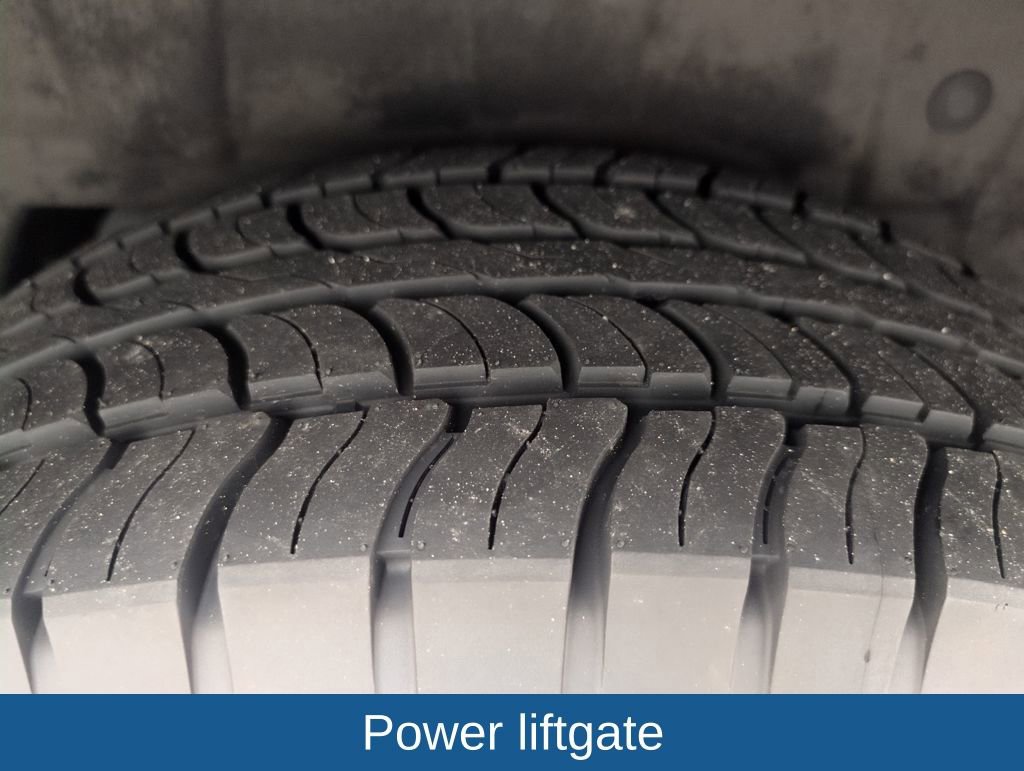 Certified 2024 Ford Expedition XLT image 20