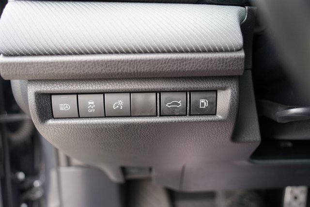 Used 2025 Toyota Camry SE w/ Multimedia Upgrade Package image 15