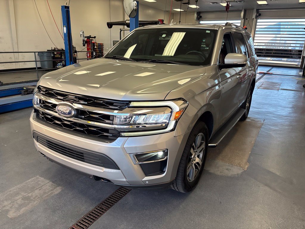 Certified 2022 Ford Expedition Limited AWD/4WD image 2