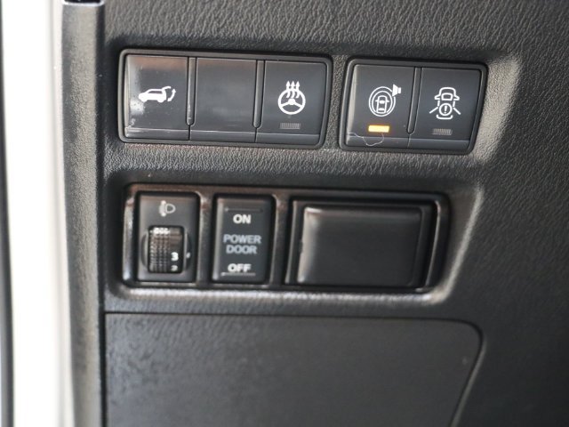 Used 2019 Nissan Armada Platinum w/ Captain's Chairs Package AWD/4WD image 31