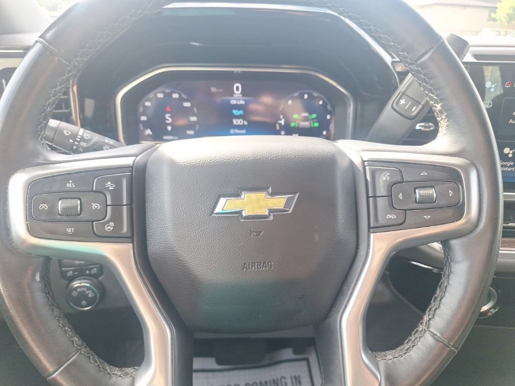 Used 2024 Chevrolet Silverado 1500 LT AWD/4WD image 8