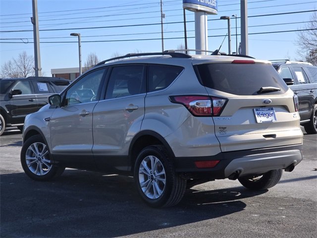 Certified 2018 Ford Escape SE w/ SE Sync 3 Package image 3