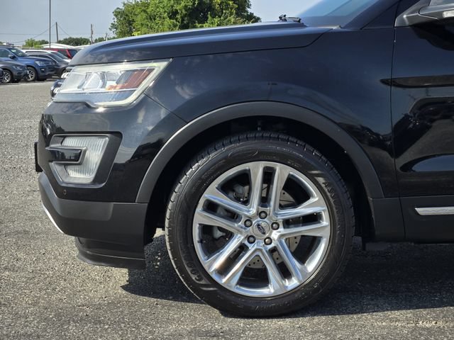 Certified 2017 Ford Explorer Limited w/ Class II Trailer Tow Package AWD/4WD image 9