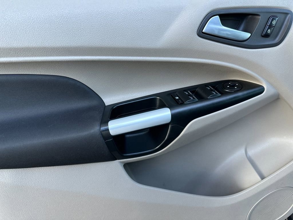 Certified 2017 Ford Transit Connect XLT image 11