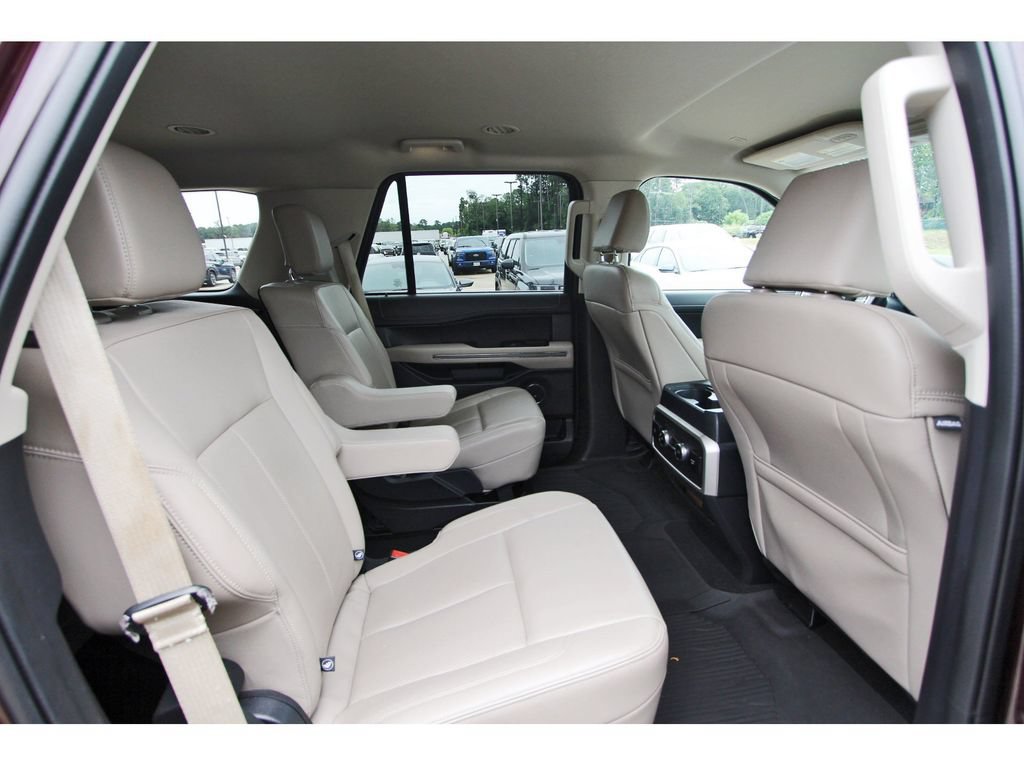 Certified 2024 Ford Expedition XLT RWD image 10