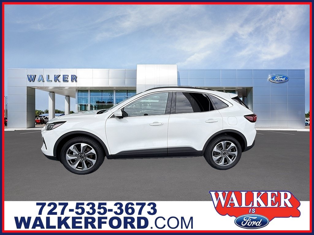 Certified 2024 Ford Escape Platinum AWD/4WD image 1