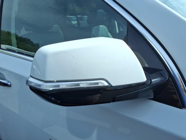Used 2019 Chevrolet Traverse Premier w/ Driver Confidence II Package FWD image 7