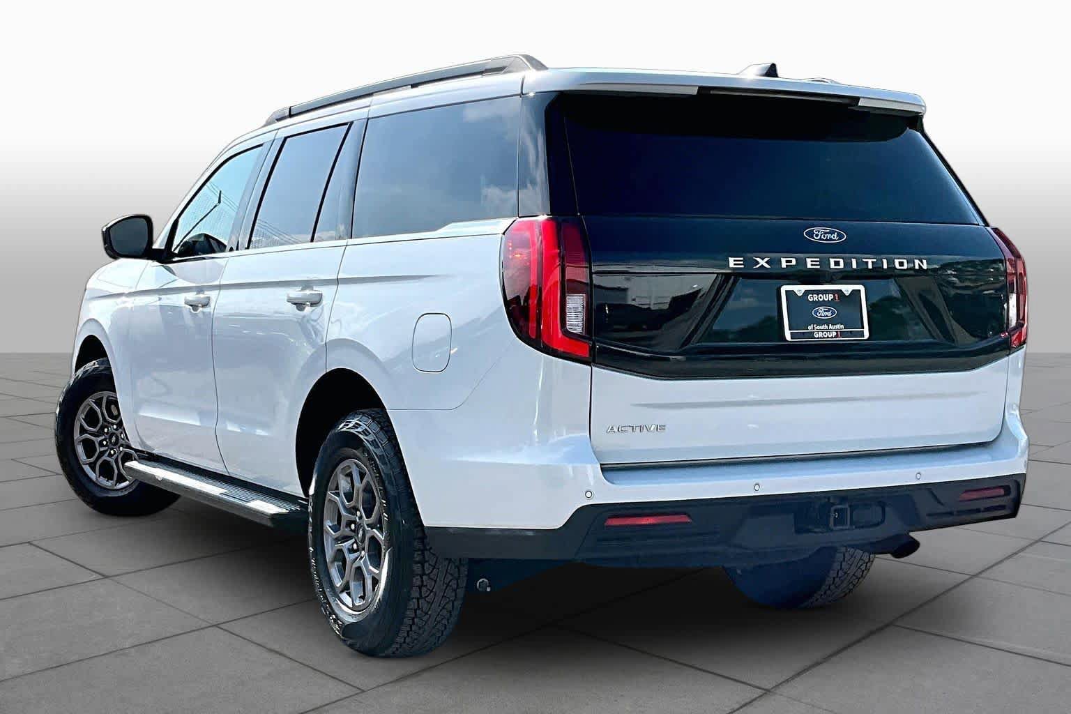 Certified 2025 Ford Expedition Active RWD image 6