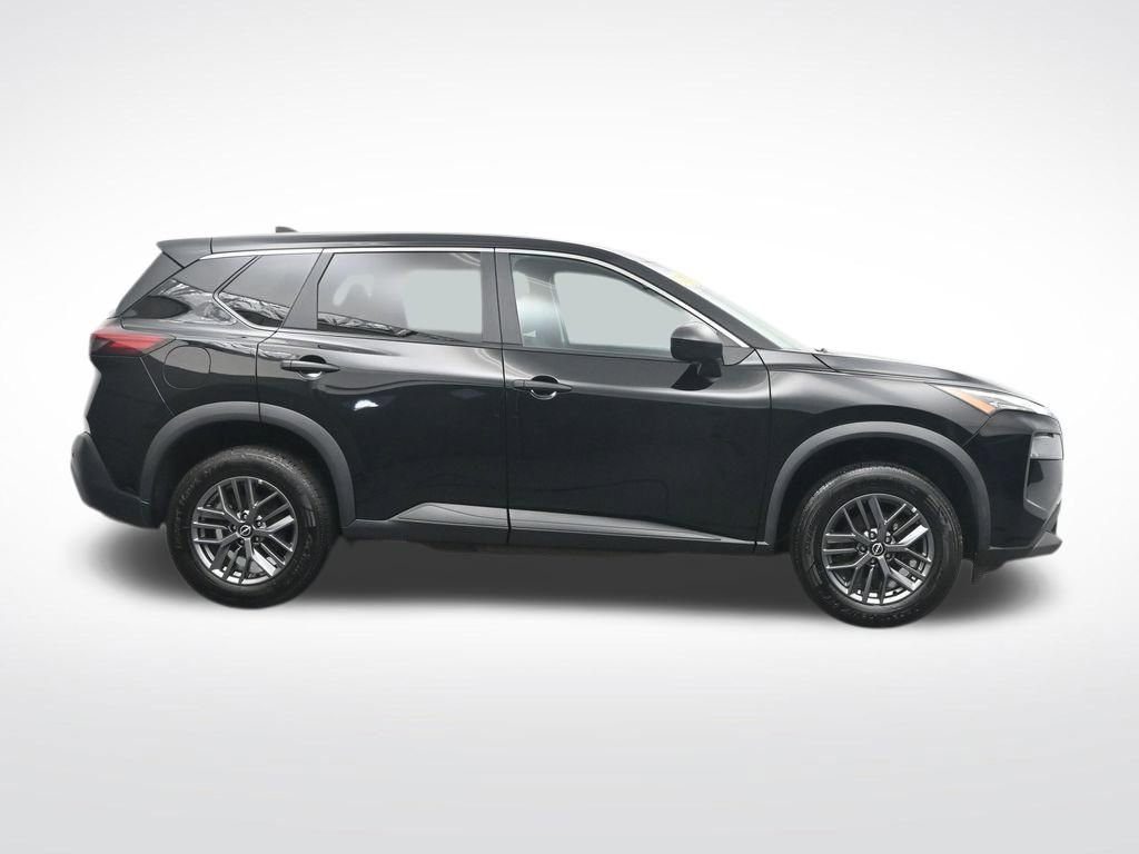 Used 2023 Nissan Rogue S AWD/4WD image 4