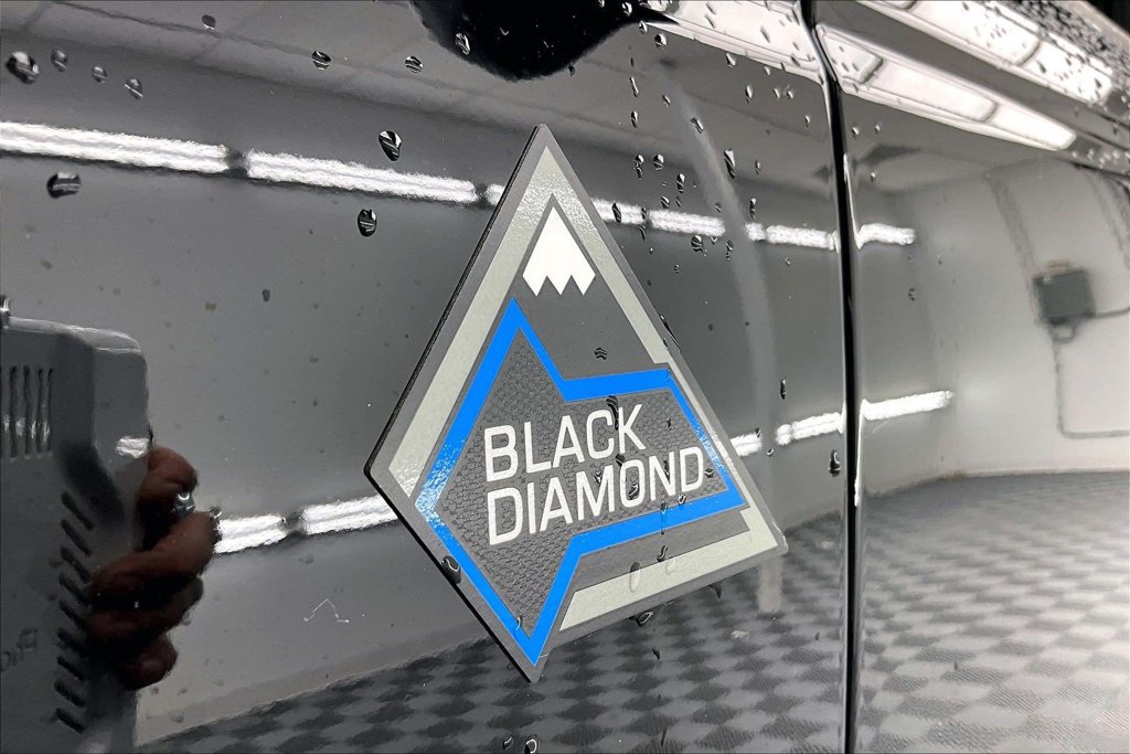 Certified 2024 Ford Bronco Black Diamond AWD/4WD image 8