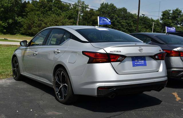 Used 2024 Nissan Altima 2.5 SR FWD image 5