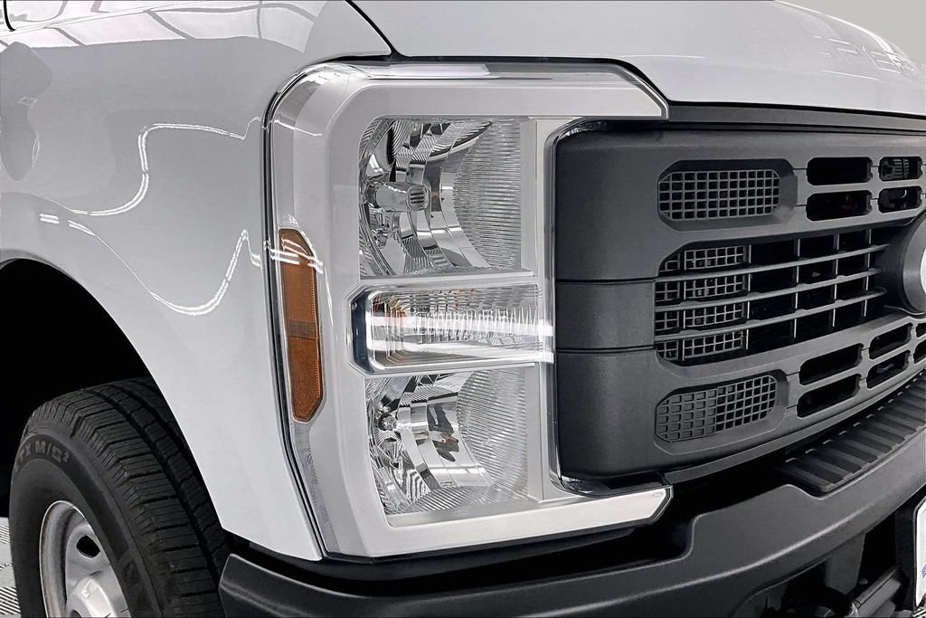 Certified 2026 Ford F350 XL AWD/4WD image 30