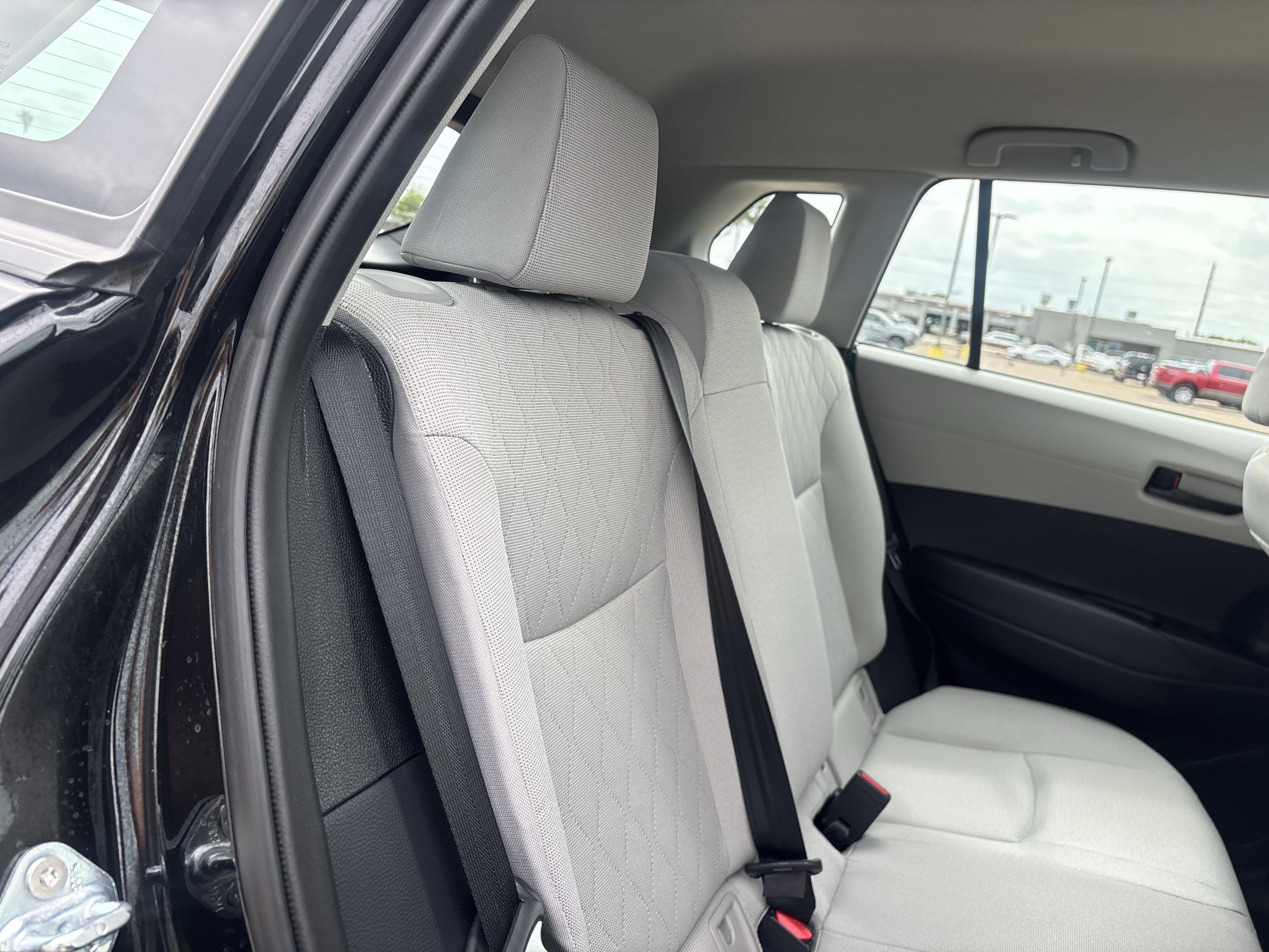 Used 2025 Toyota Corolla Cross L FWD image 12