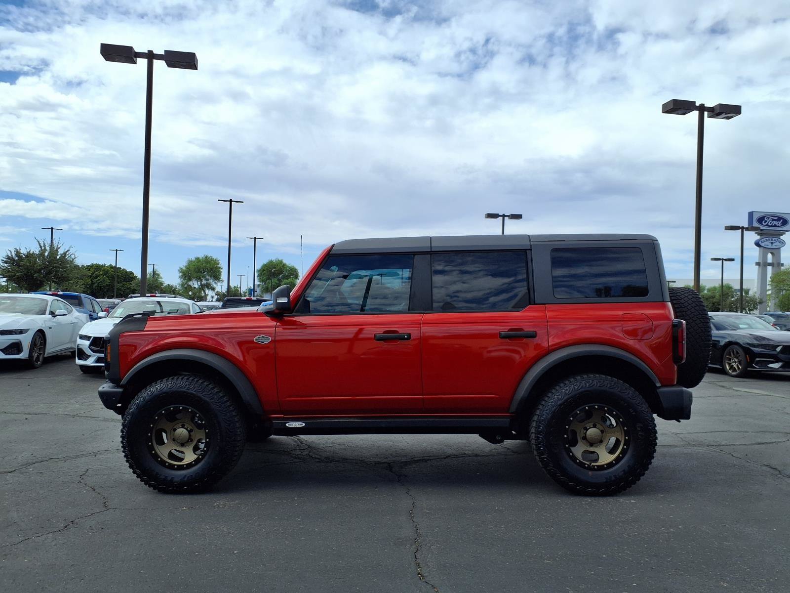 Certified 2024 Ford Bronco Wildtrak AWD/4WD image 3