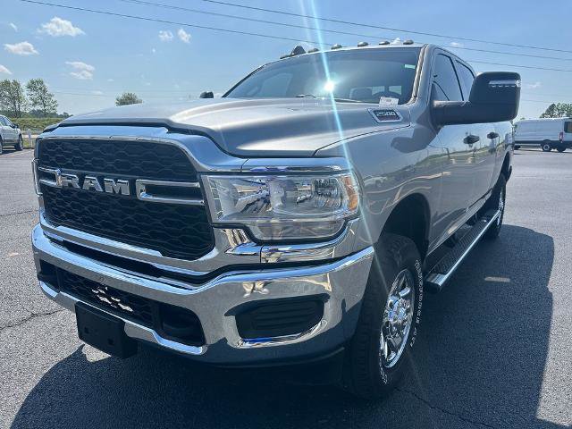 Used 2024 RAM 2500 Tradesman w/ Chrome Appearance Group AWD/4WD image 4