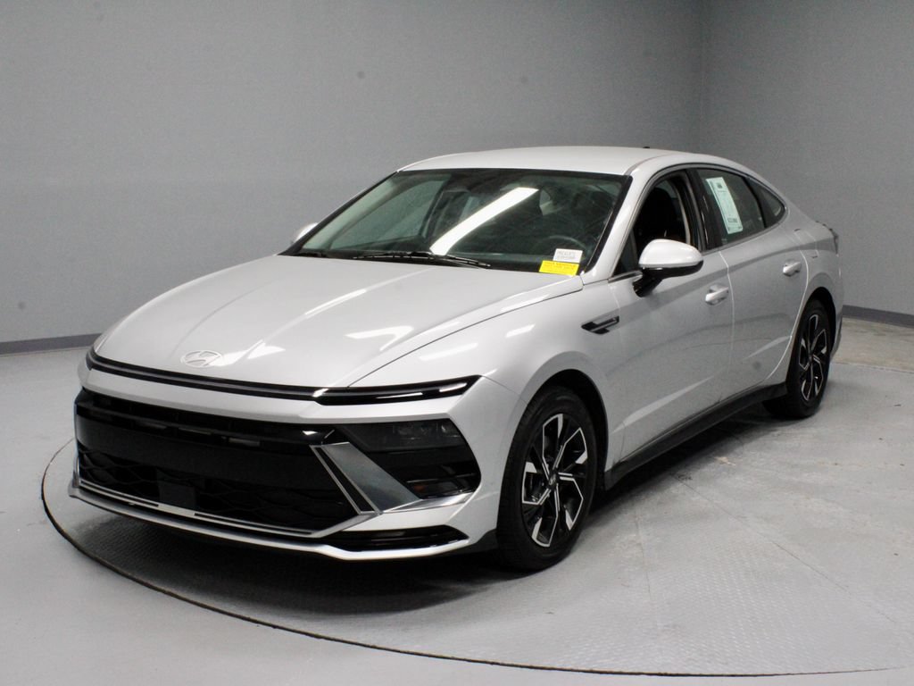 Used 2025 Hyundai Sonata SEL FWD image 7