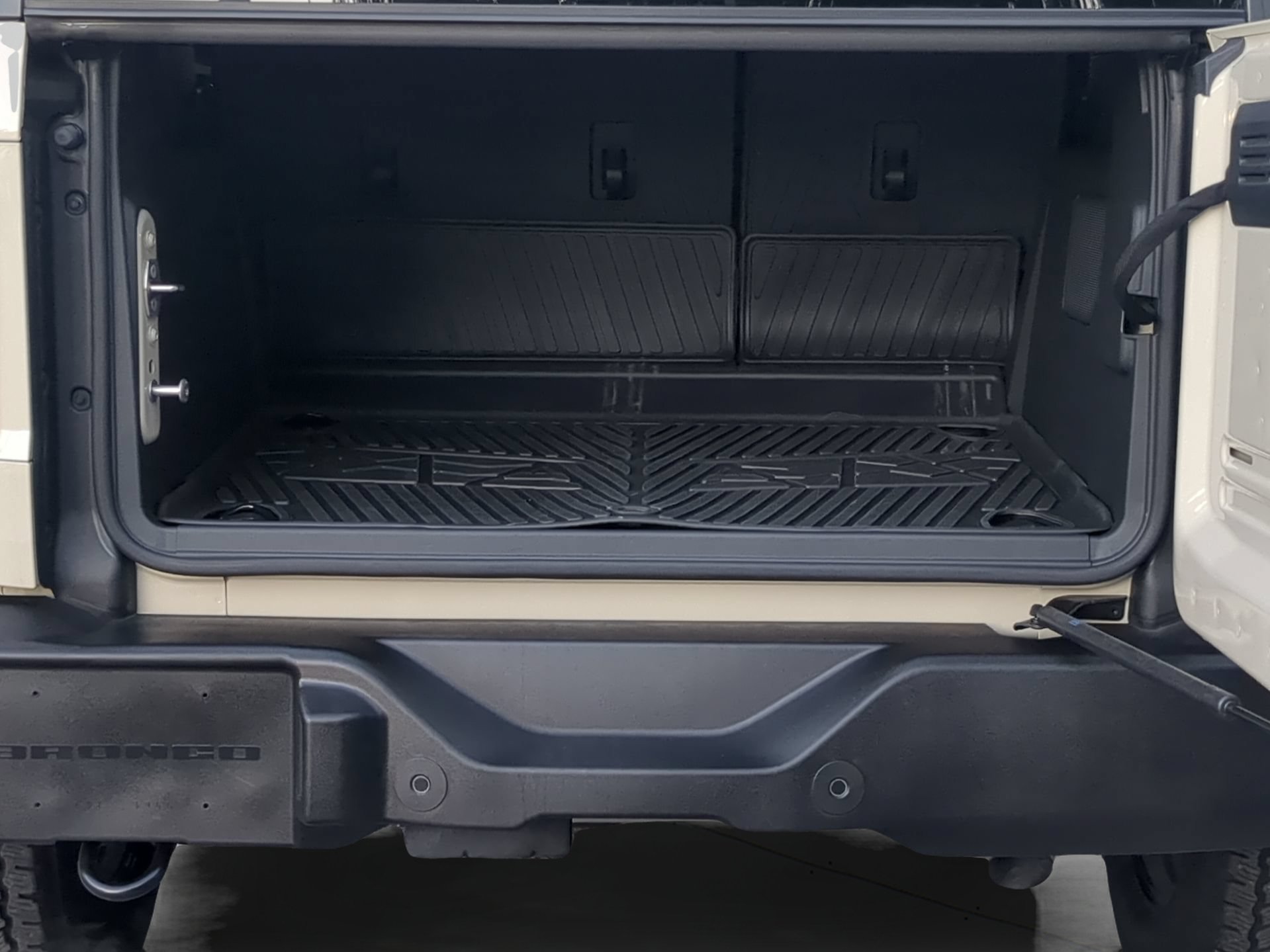 Certified 2025 Ford Bronco Outer Banks AWD/4WD image 46