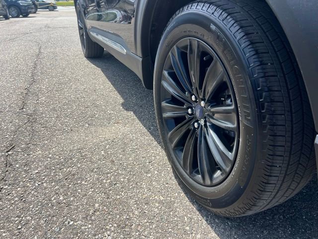 Certified 2023 Ford Explorer XLT w/ Equipment Group 202A AWD/4WD image 27