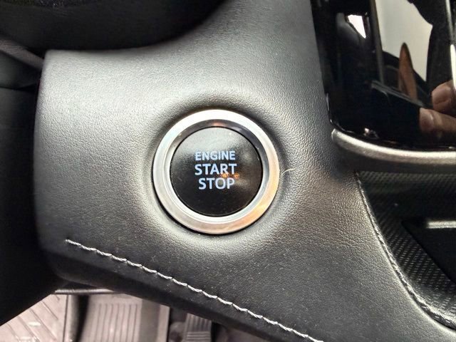 Used 2020 Toyota Highlander XLE image 27