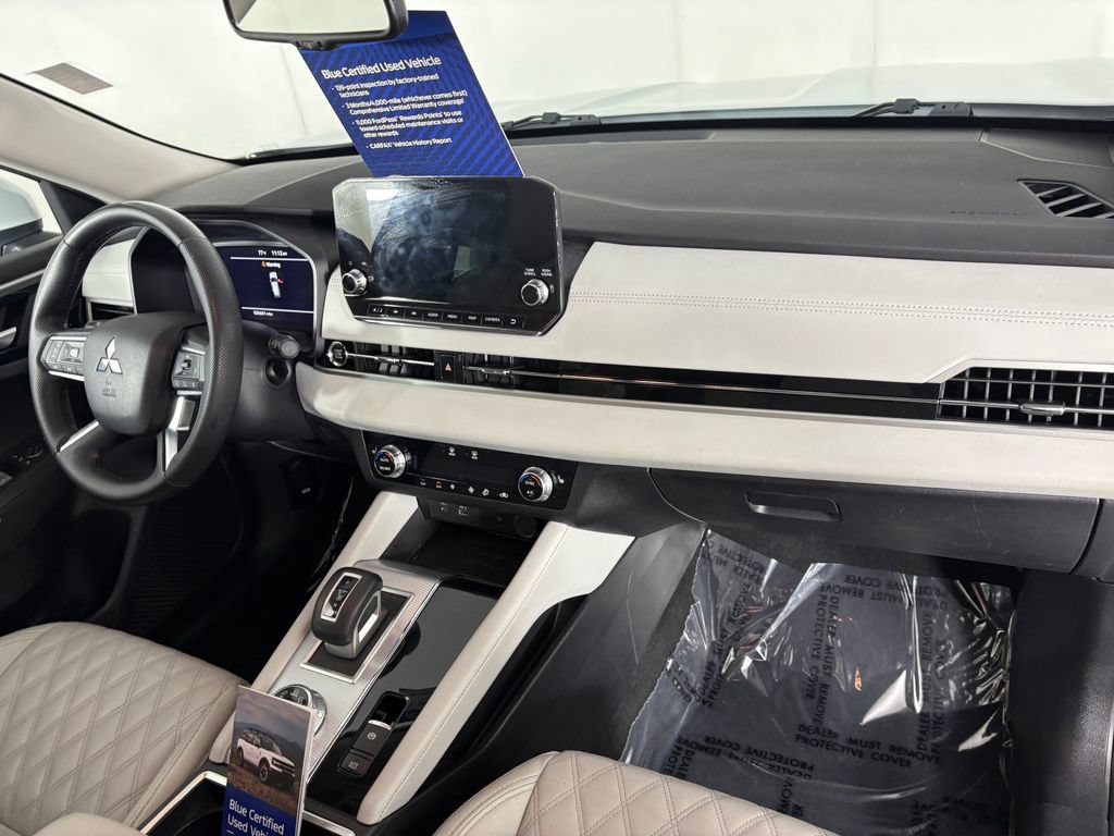 Used 2023 Mitsubishi Outlander SEL FWD image 39