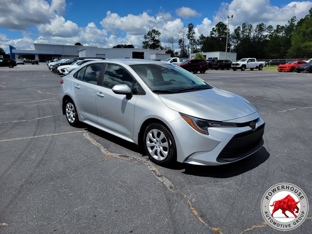 Used 2024 Toyota Corolla LE FWD image 8