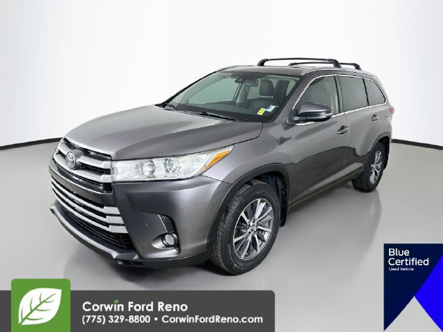 Used 2017 Toyota Highlander XLE AWD/4WD image 4