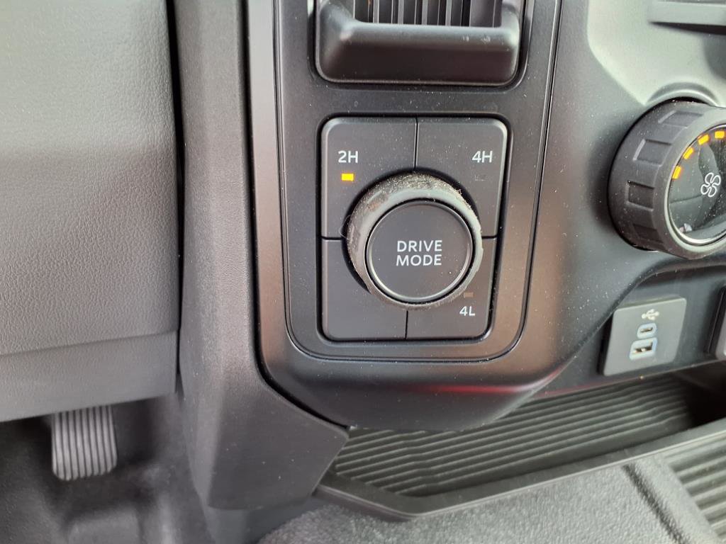 Certified 2025 Ford F550 4x4 Regular Cab Super Duty image 19