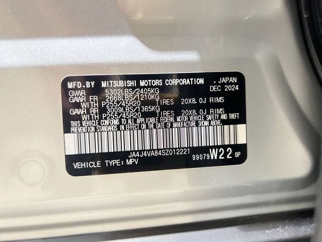 Used 2025 Mitsubishi Outlander AWD image 31