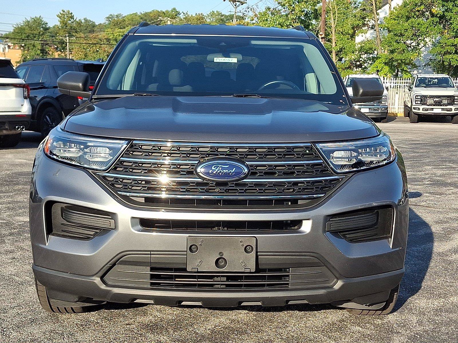 Certified 2023 Ford Explorer XLT AWD/4WD image 2