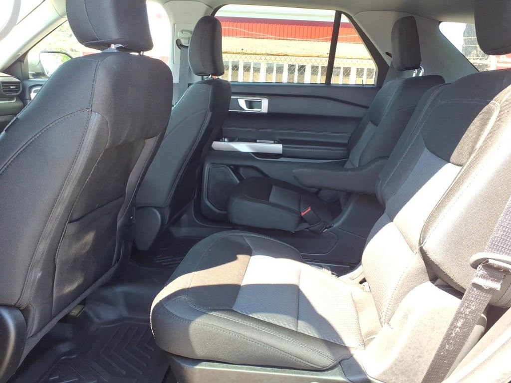 Certified 2024 Ford Explorer XLT AWD/4WD image 11
