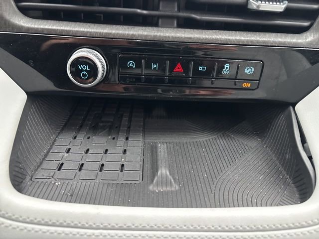 Certified 2025 Ford Explorer Platinum w/ LUX Leather Package image 20