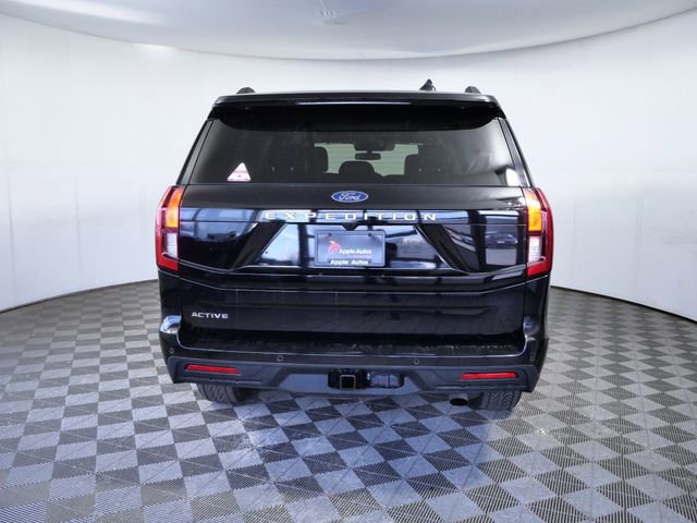 Certified 2025 Ford Expedition Active AWD/4WD image 3