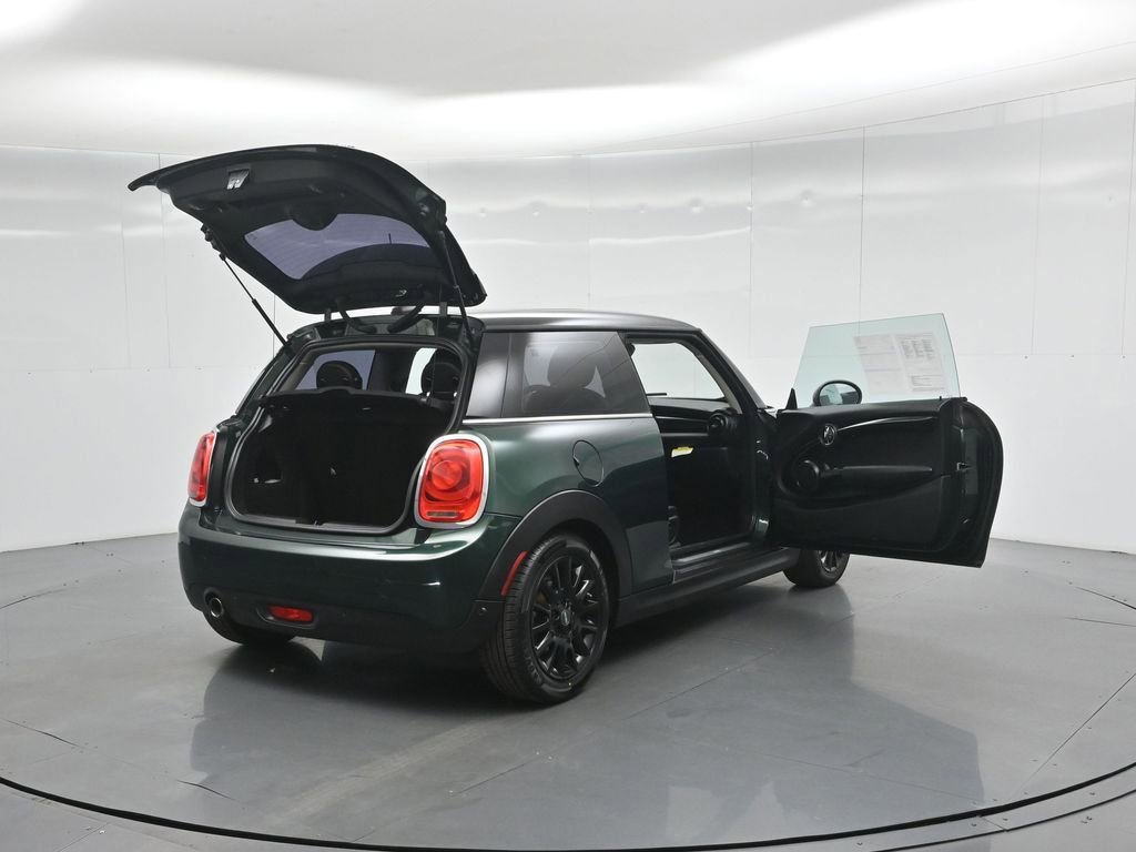 Used 2019 MINI Cooper 2-Door Hardtop image 6