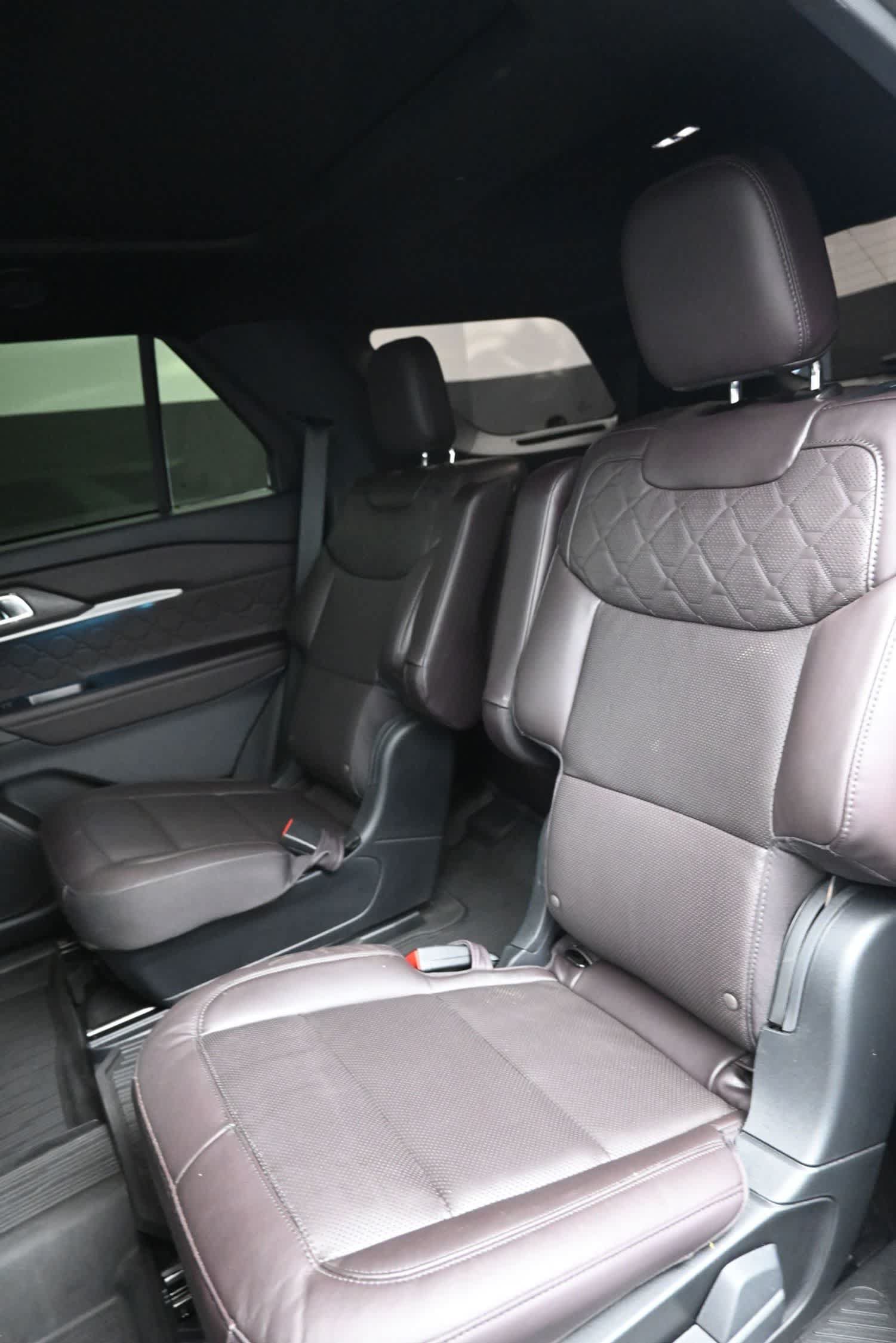 Certified 2026 Ford Explorer Platinum w/ LUX Leather Package AWD/4WD image 29