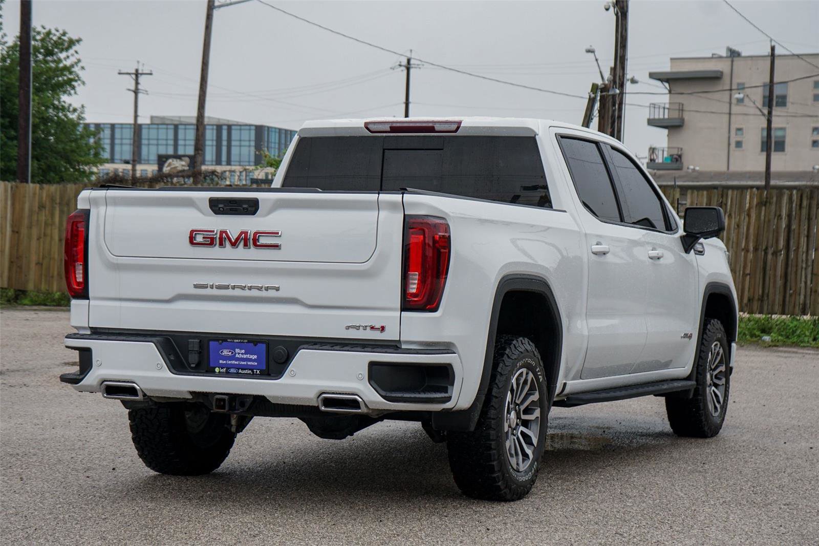 Used 2023 GMC Sierra 1500 AT4 w/ AT4 Premium Package AWD/4WD image 5