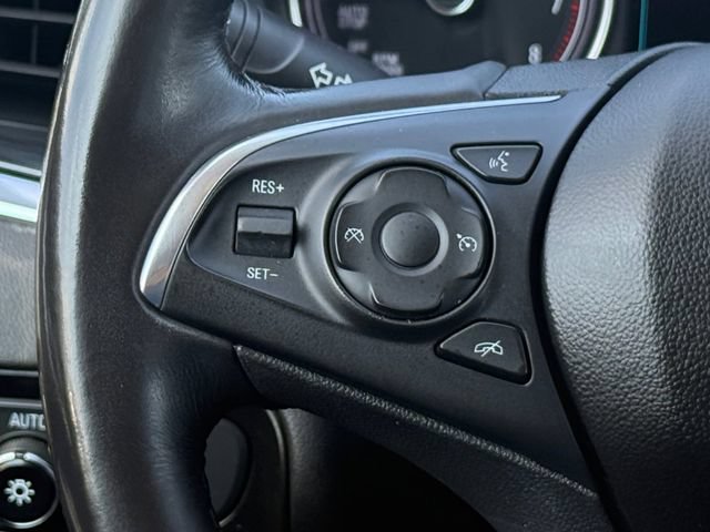 Used 2018 Buick Enclave Essence FWD image 12