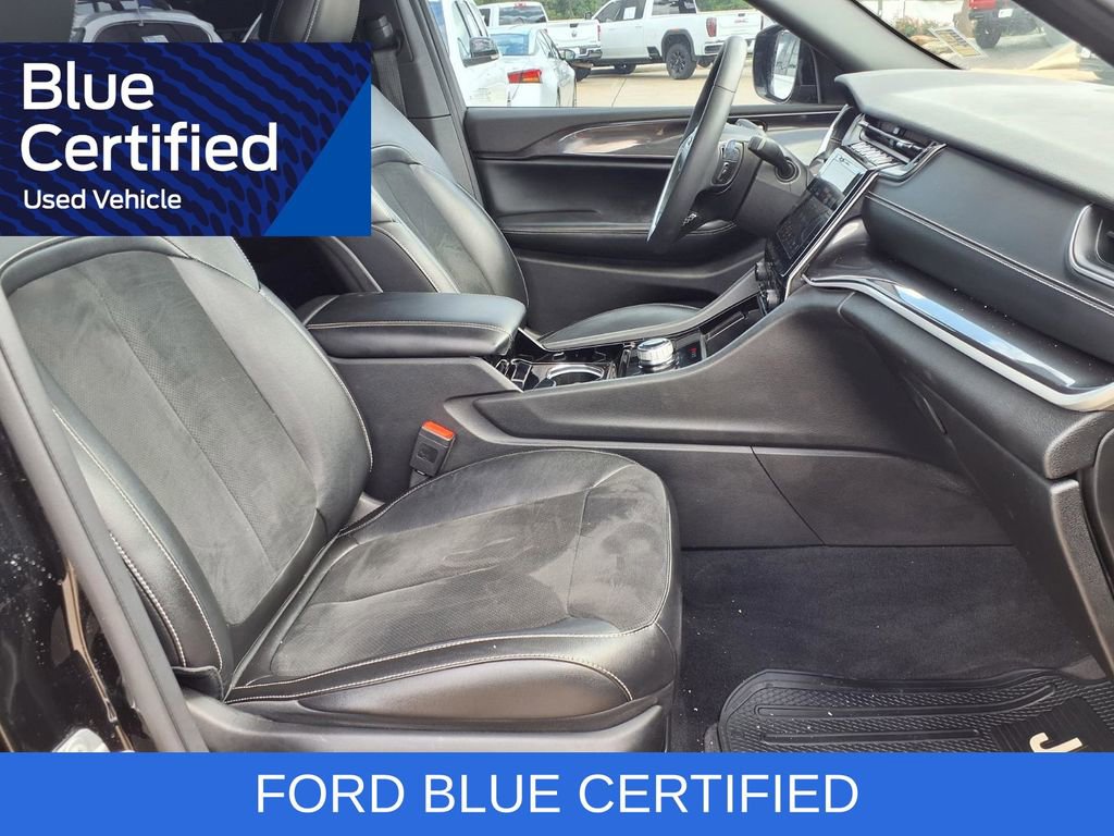 Used 2023 Jeep Grand Cherokee L Laredo RWD image 28