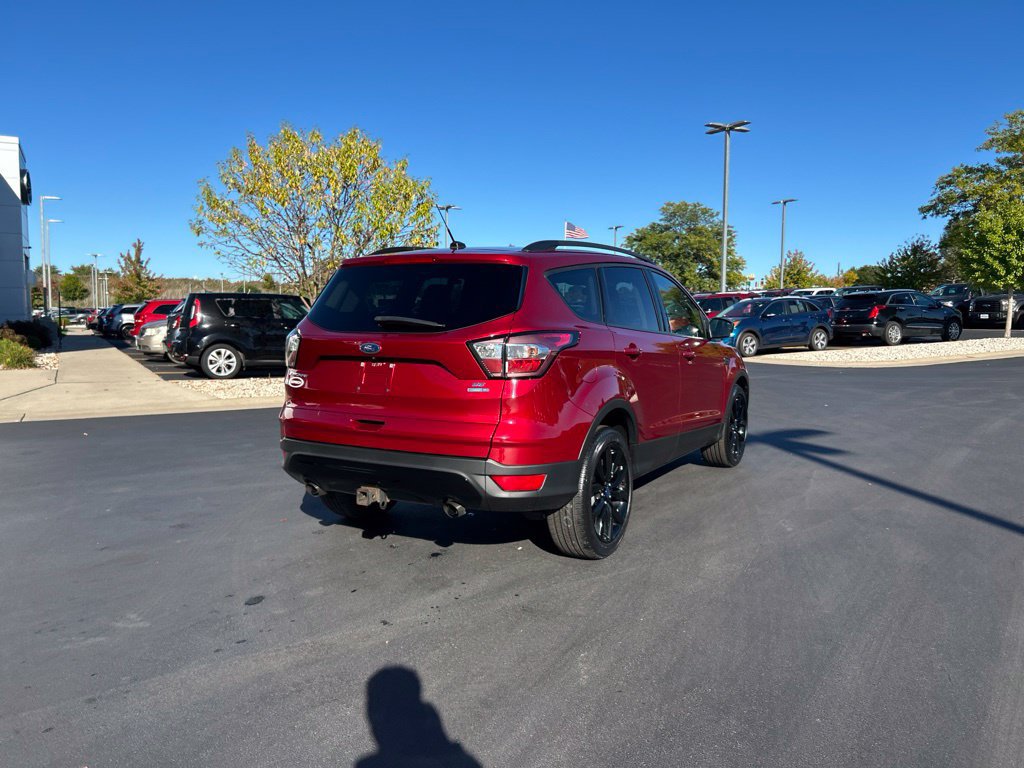 Certified 2017 Ford Escape SE w/ SE Sport Appearance Package AWD/4WD image 6