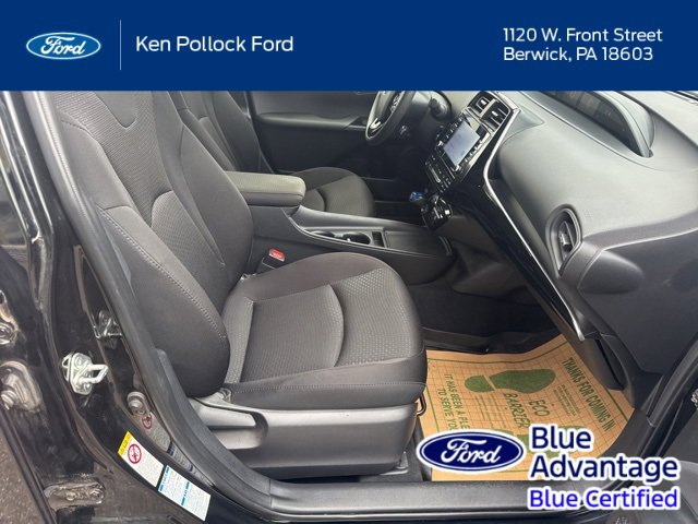 Used 2022 Toyota Prius LE image 28
