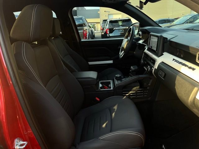 Used 2024 Toyota Tacoma TRD Sport image 18