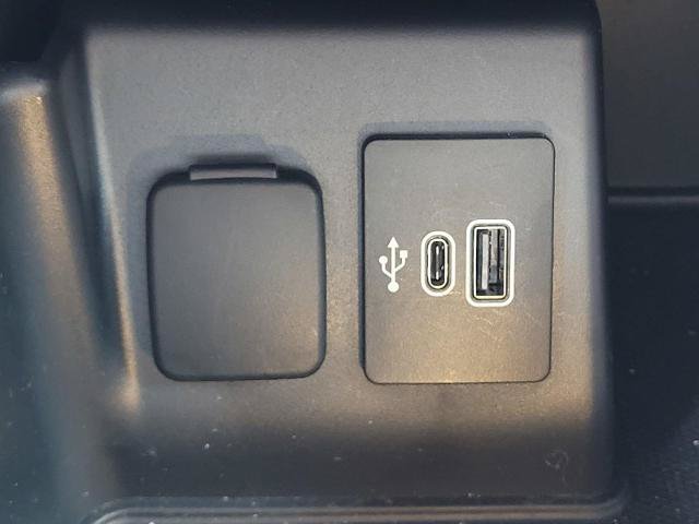 Certified 2025 Ford Explorer Active RWD image 14