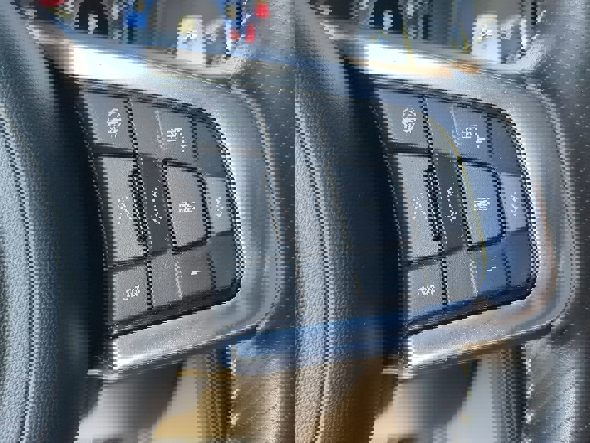 Used 2020 Jaguar F-PACE SVR image 59