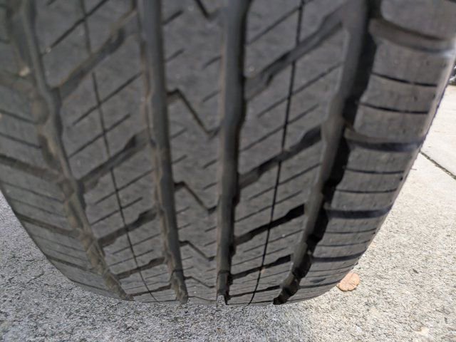 Used 2024 Chevrolet Colorado W/T image 11