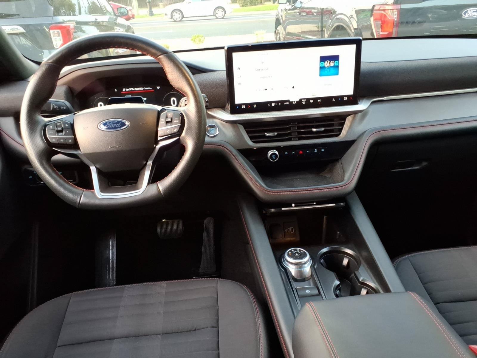 Certified 2025 Ford Explorer ST-Line AWD/4WD image 15