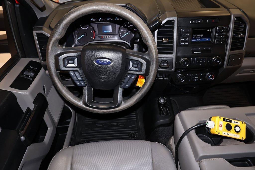 Certified 2017 Ford F550 4x4 Regular Cab Super Duty image 17
